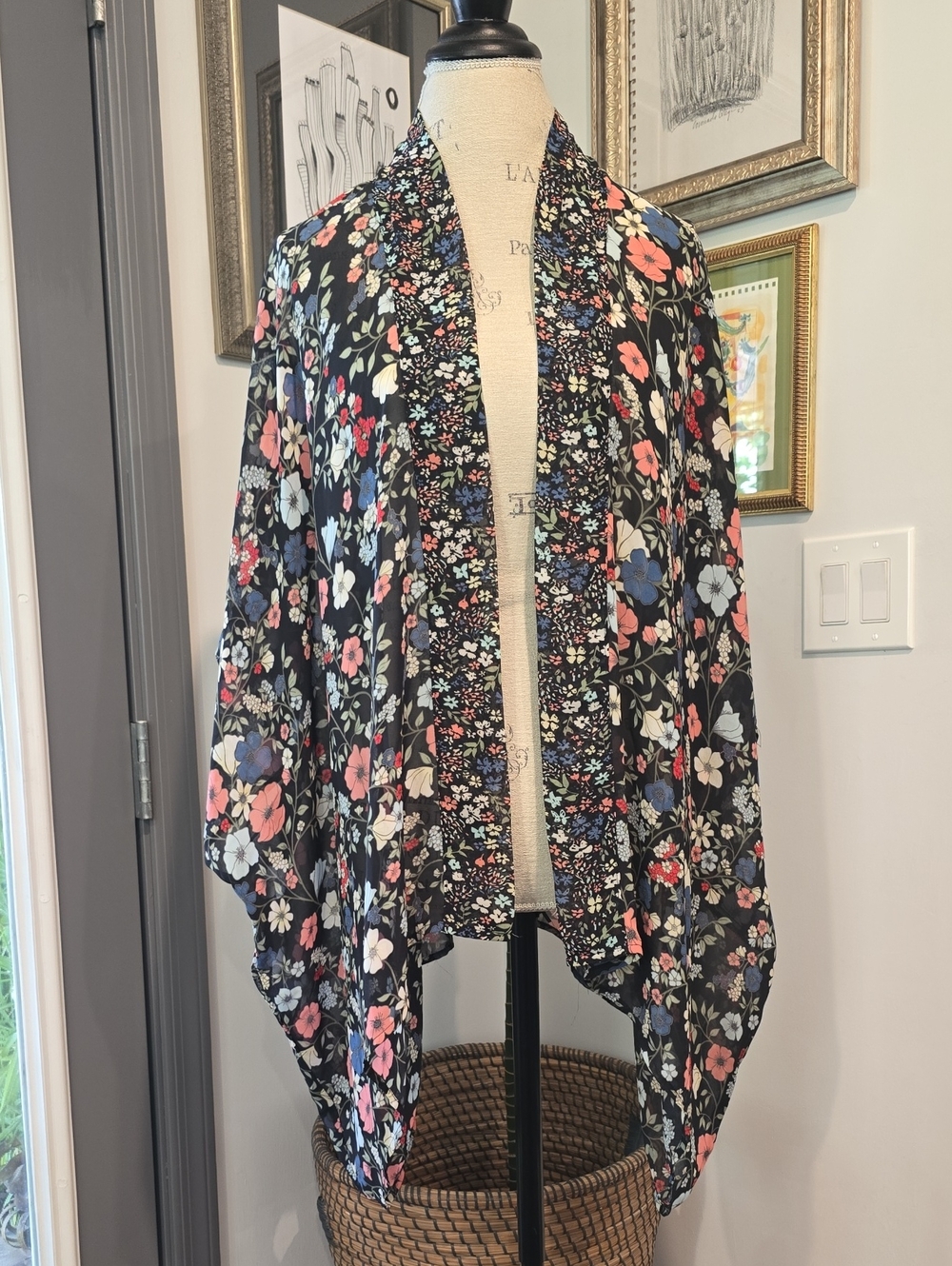 Jessica Simpson Black Floral Open-Front Kimono with Pink & Blue Flowers